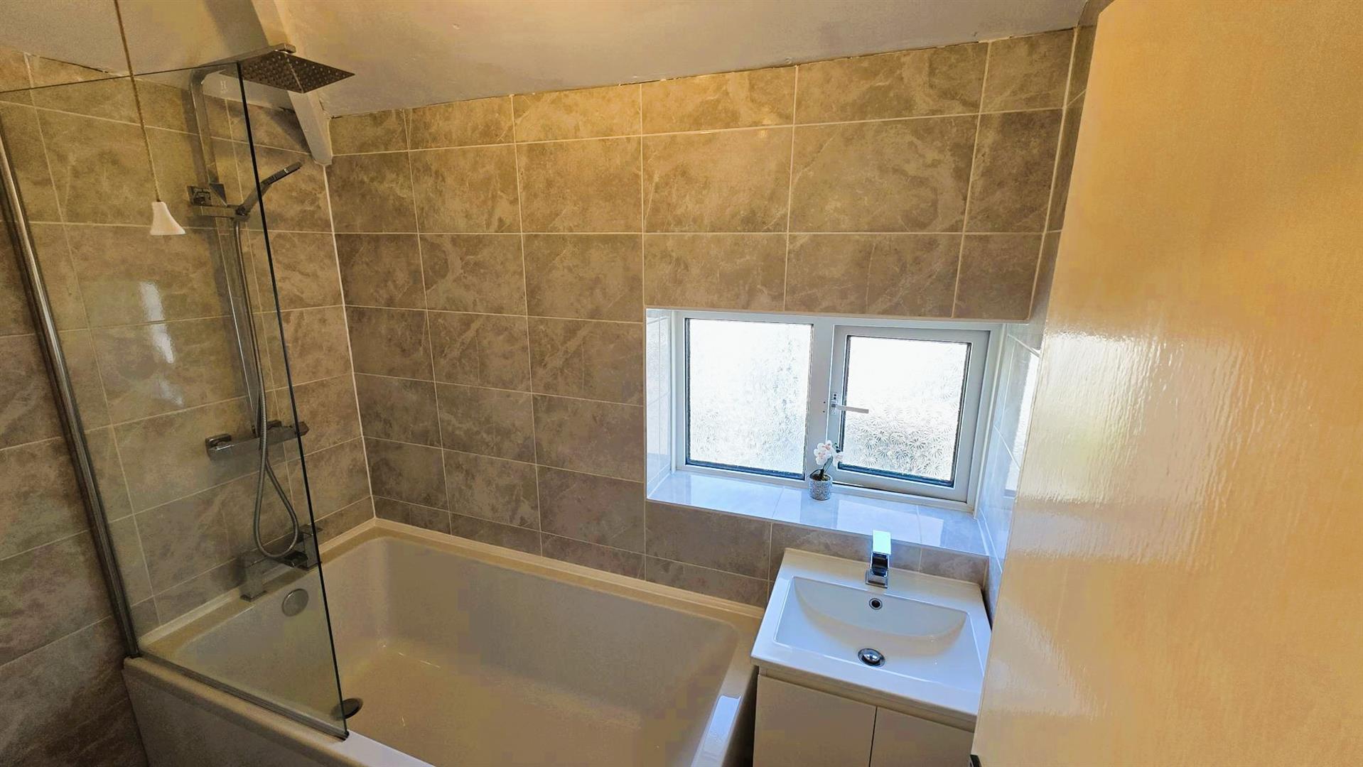 Maes Yr Haf, Llanelli, SA15 3NF
